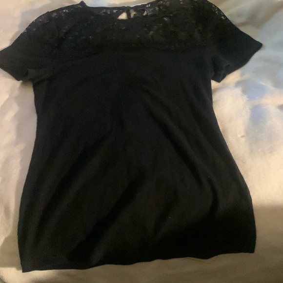 H&M Tops - Cute Basic Black Top!!!